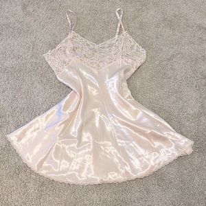 the most perfect vintage coquette dress